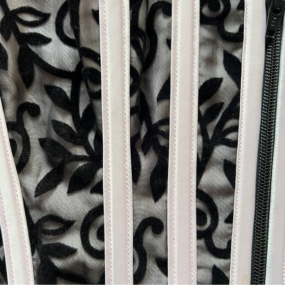 Vintage Y2K Hoss International Corset Top Size Medium-Mesh Velvet Bustier - Picture 2 of 16